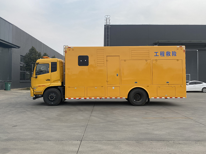 程力牌東風(fēng)天錦3000方排水車(chē)（休息室）